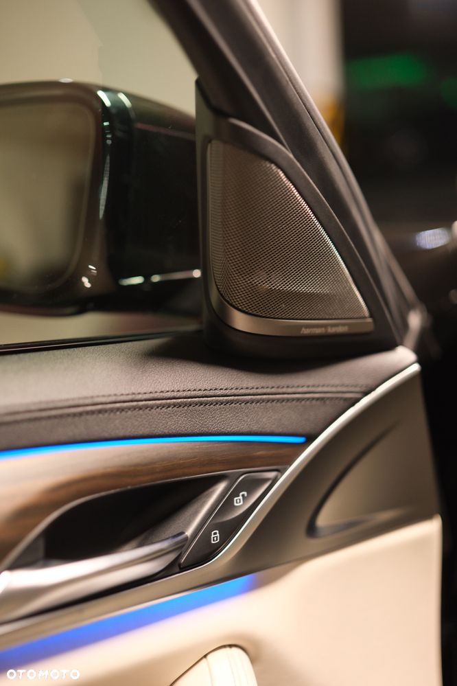 BMW Seria 5 520d xDrive MHEV M Sport sport - 17