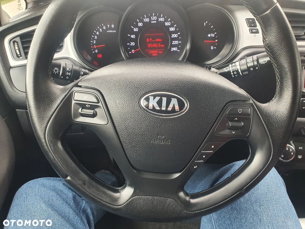 Kia Ceed 1.4 CVVT Attract - 15