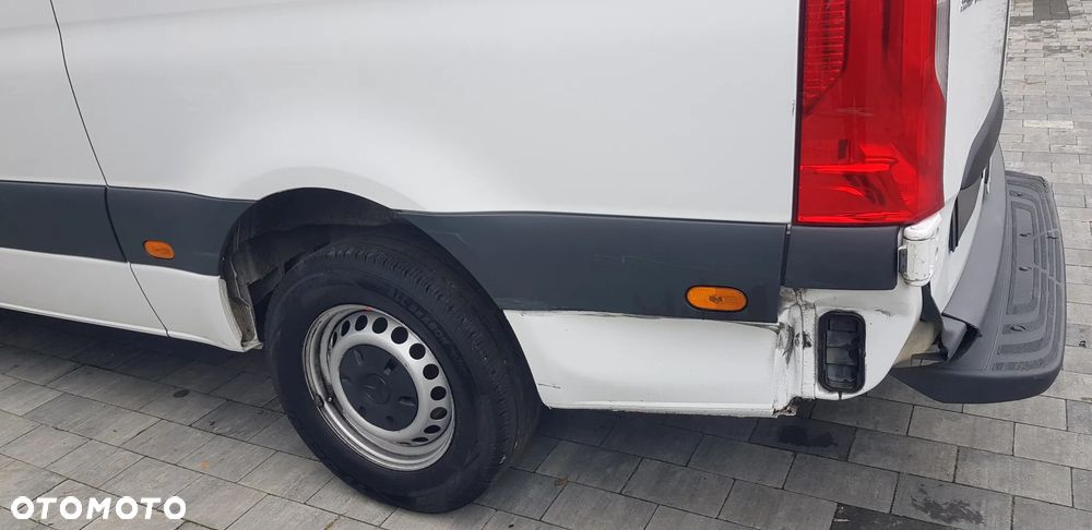 Mercedes-Benz Sprinter - 20