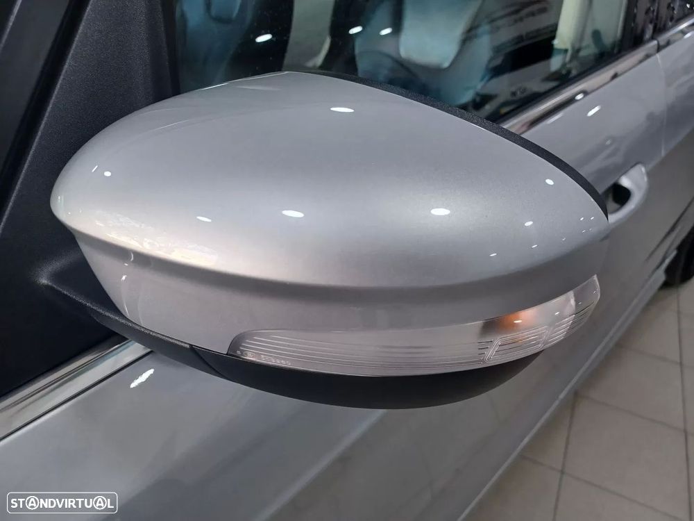 Ford S-Max 2.0 TDCi Titanium - 35