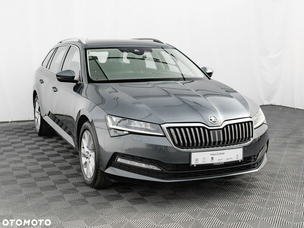 Skoda Superb 2.0 TDI Ambition DSG - 4