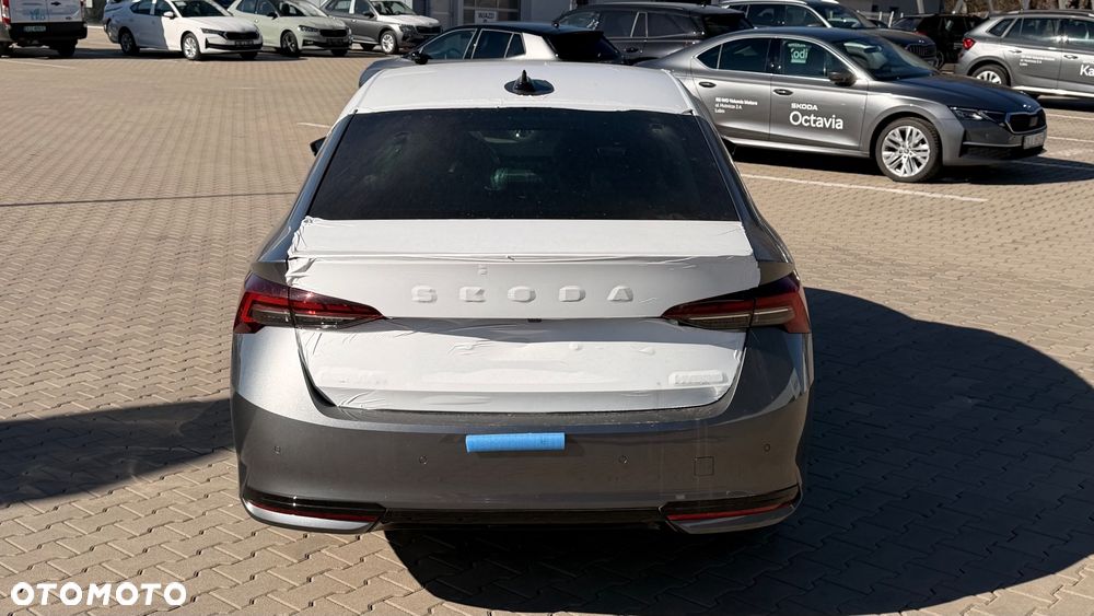 Skoda Octavia 1.5 TSI mHEV DSG Sportline - 5