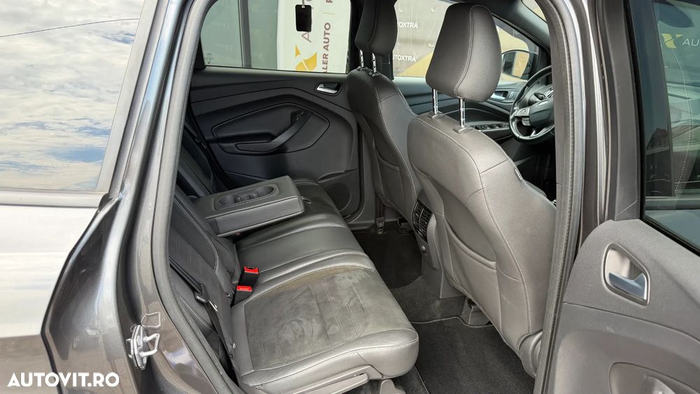Ford Kuga 1.5 TDCi 2WD ST-Line - 16