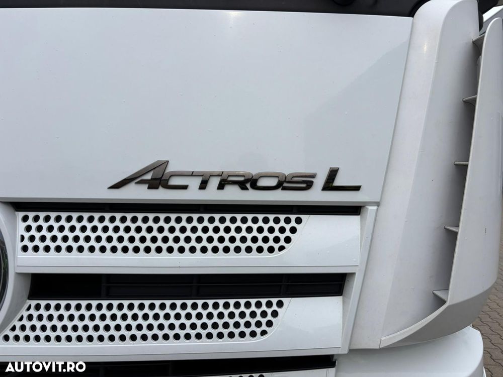 Mercedes-Benz ACTROS - 10