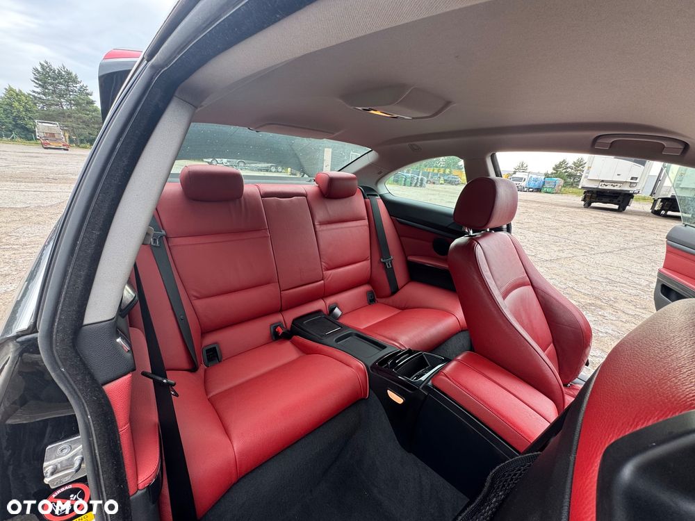 BMW Seria 3 320d - 12