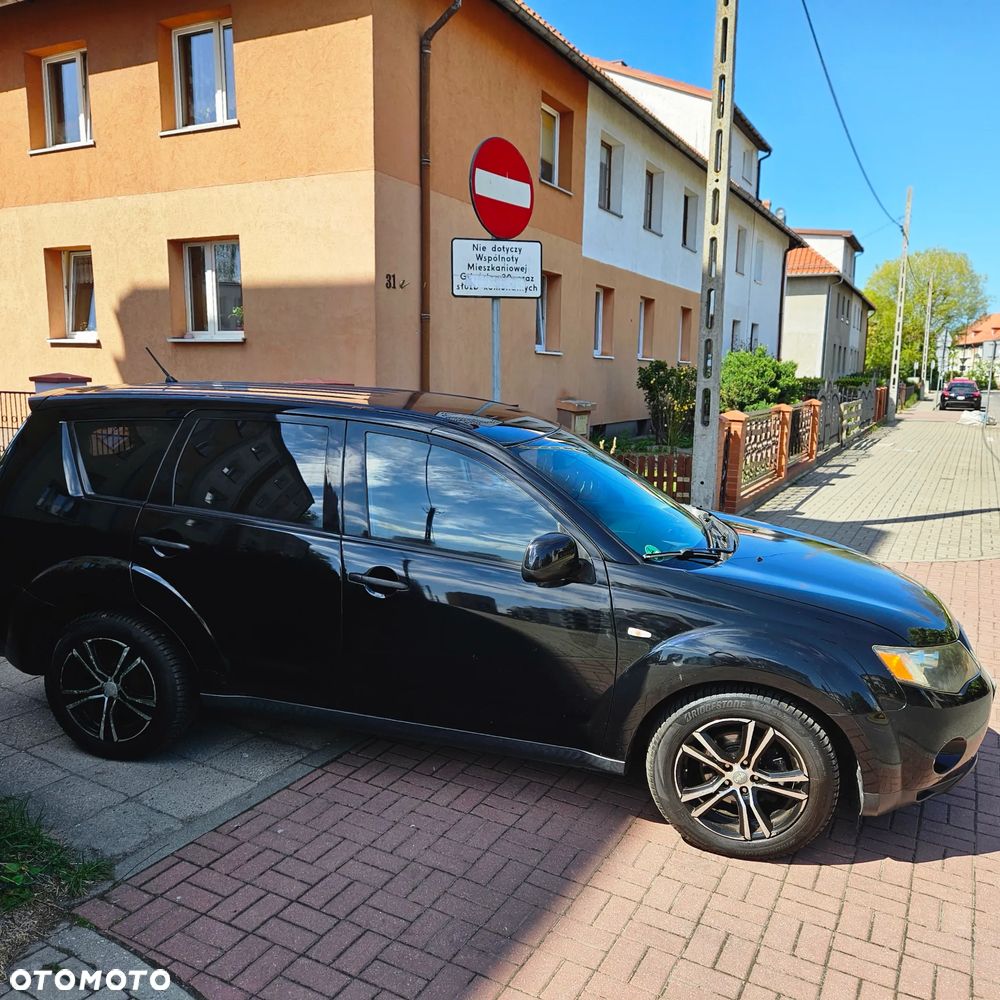Mitsubishi Outlander - 19