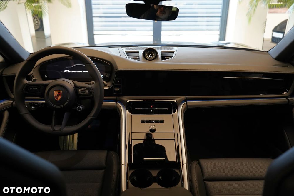 Porsche Panamera 4 - 9