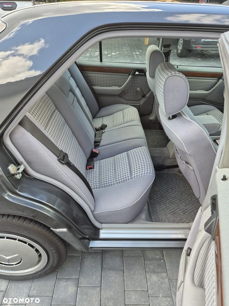 Mercedes-Benz W124 (1984-1993) - 10