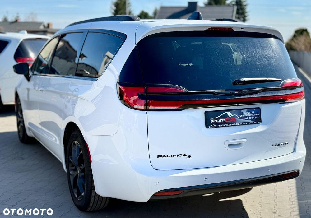 Chrysler Pacifica - 8