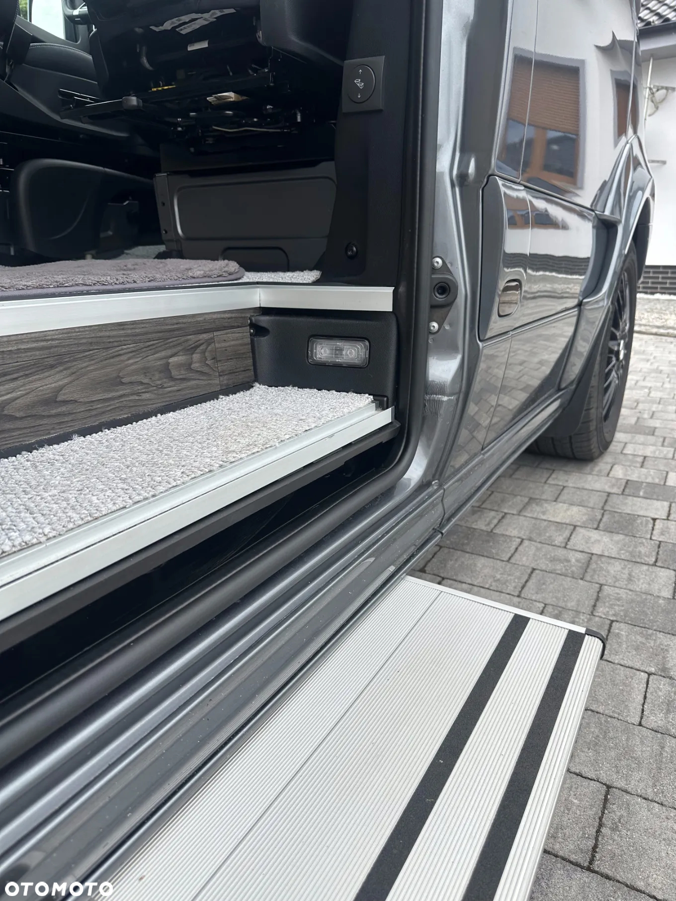 Mercedes-Benz Sprinter 907 - 9