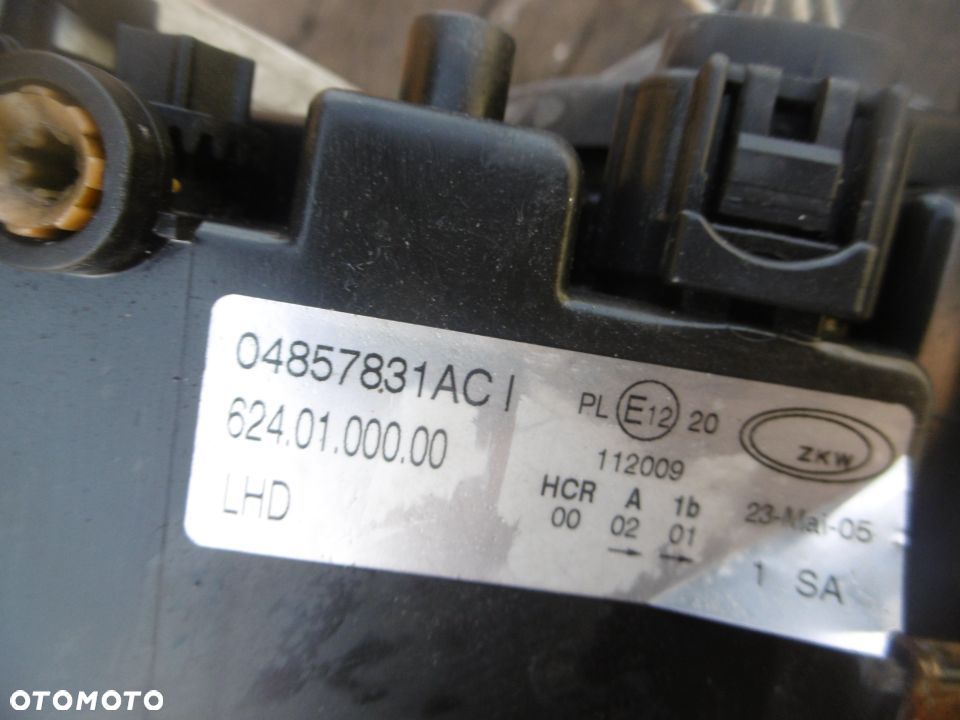 Lampa lewa chrysler voyager zkw lift europa - 3