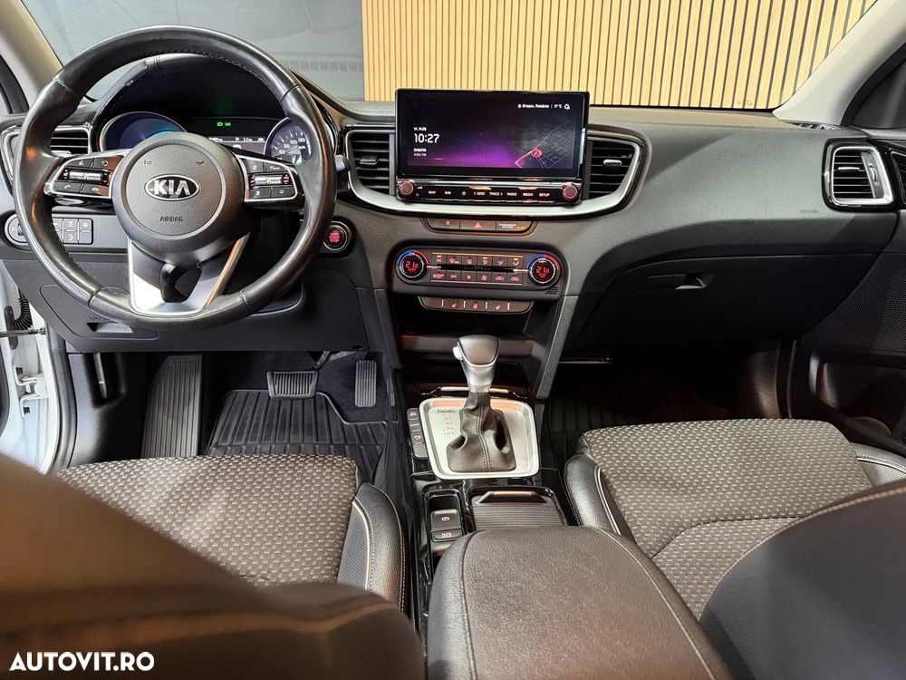 Kia Ceed 1.6 GDI DCT OPF Inspiration - 11