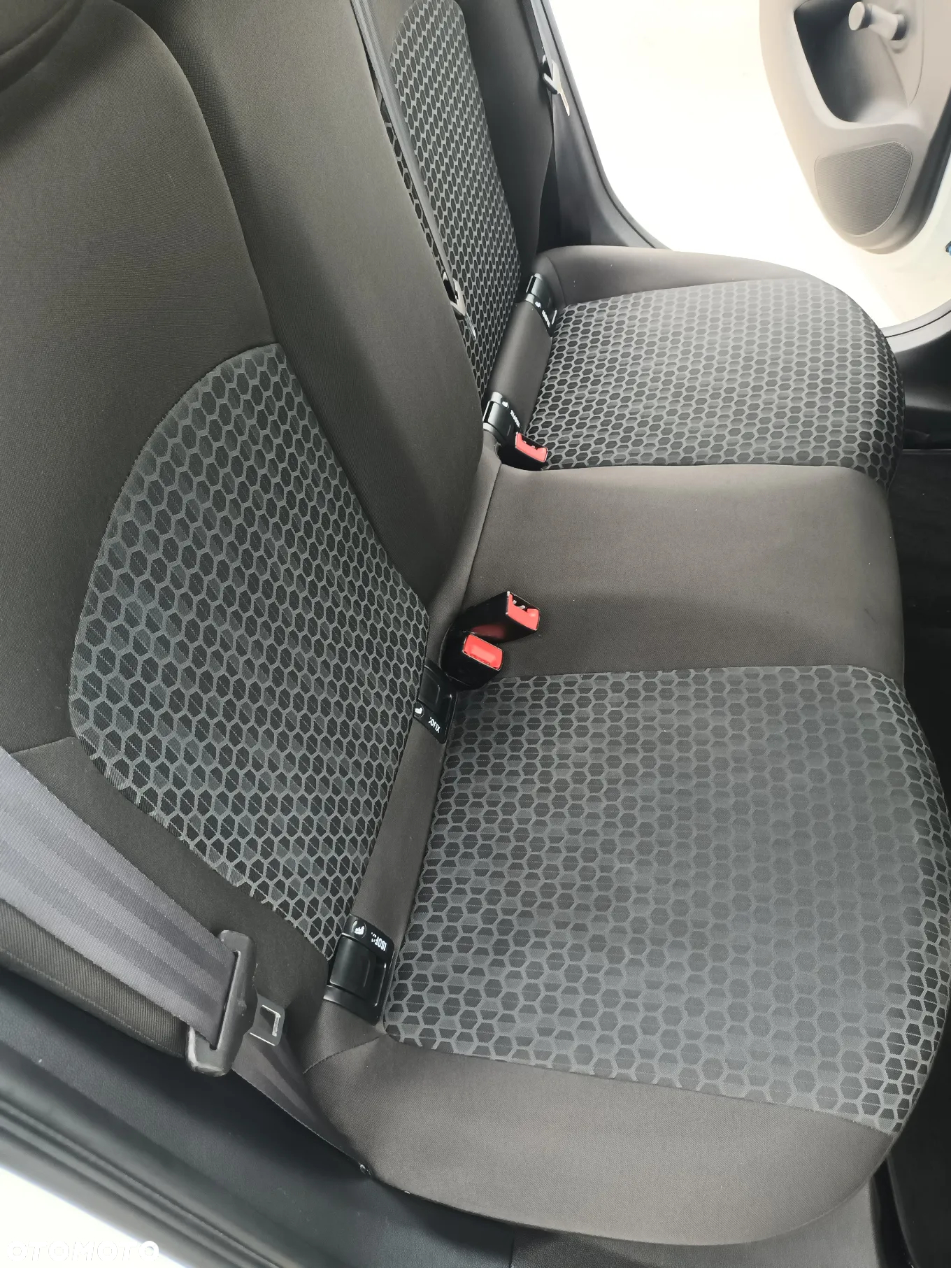 Opel Corsa 1.4 16V Enjoy - 18