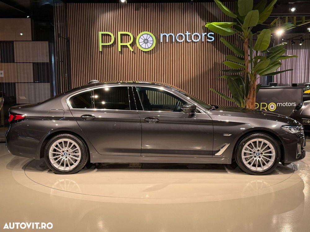 BMW Seria 5 530e xDrive AT PHEV - 11