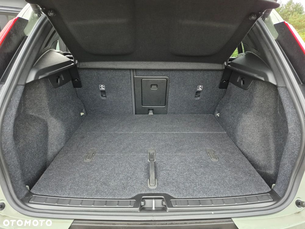 Volvo XC 40 Recharge 82 kWh Single M Extended Range RWD Core - 21