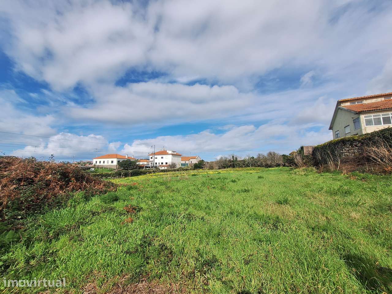 Quintinha com ruína em Carreço e vistas de mar, Viana do Castelo. - Grande imagem: 2/11