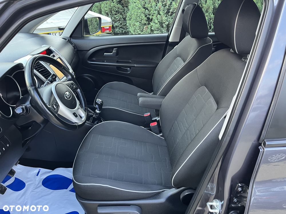 Kia Venga 1.6 CVVT Dream Team Edition - 9