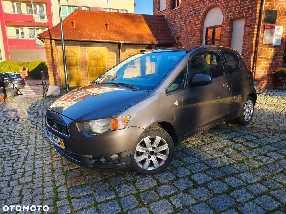 Mitsubishi Colt - 2