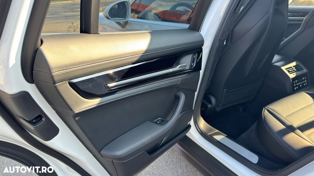 Porsche Panamera - 23