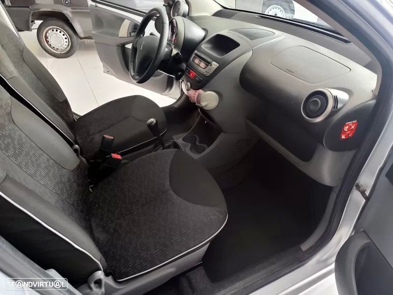 Peugeot 107 1.0 Black&Silver - 10