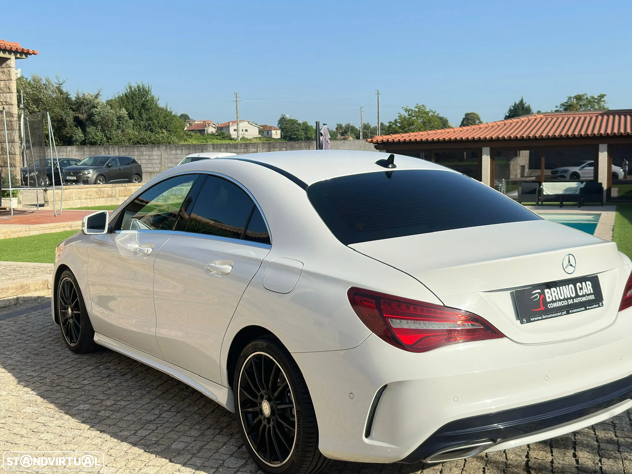 Mercedes-Benz CLA 180 d AMG Line - 4
