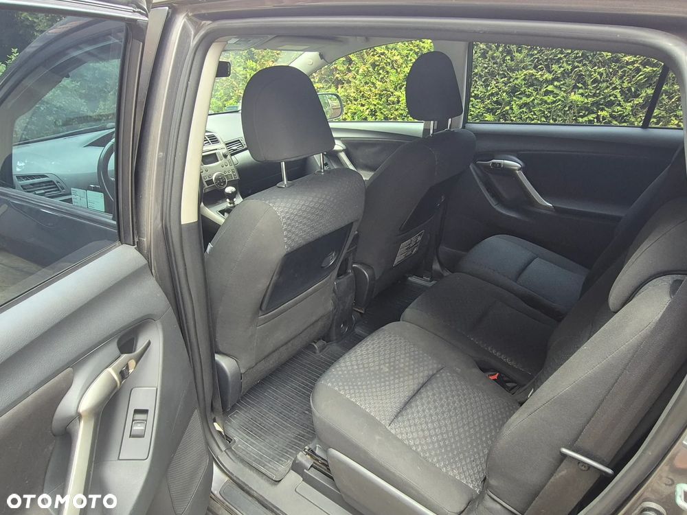 Toyota Verso 2.0 D-4D Sol 7os - 11