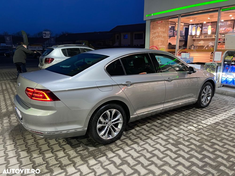 Volkswagen Passat - 19