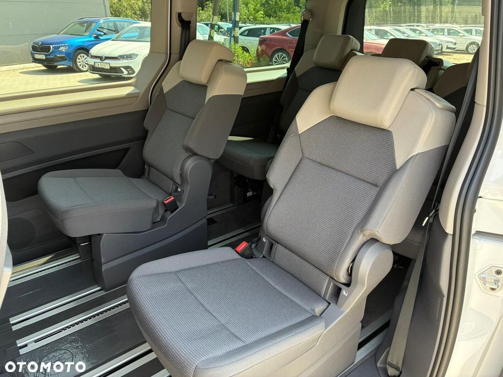 Volkswagen Multivan - 13