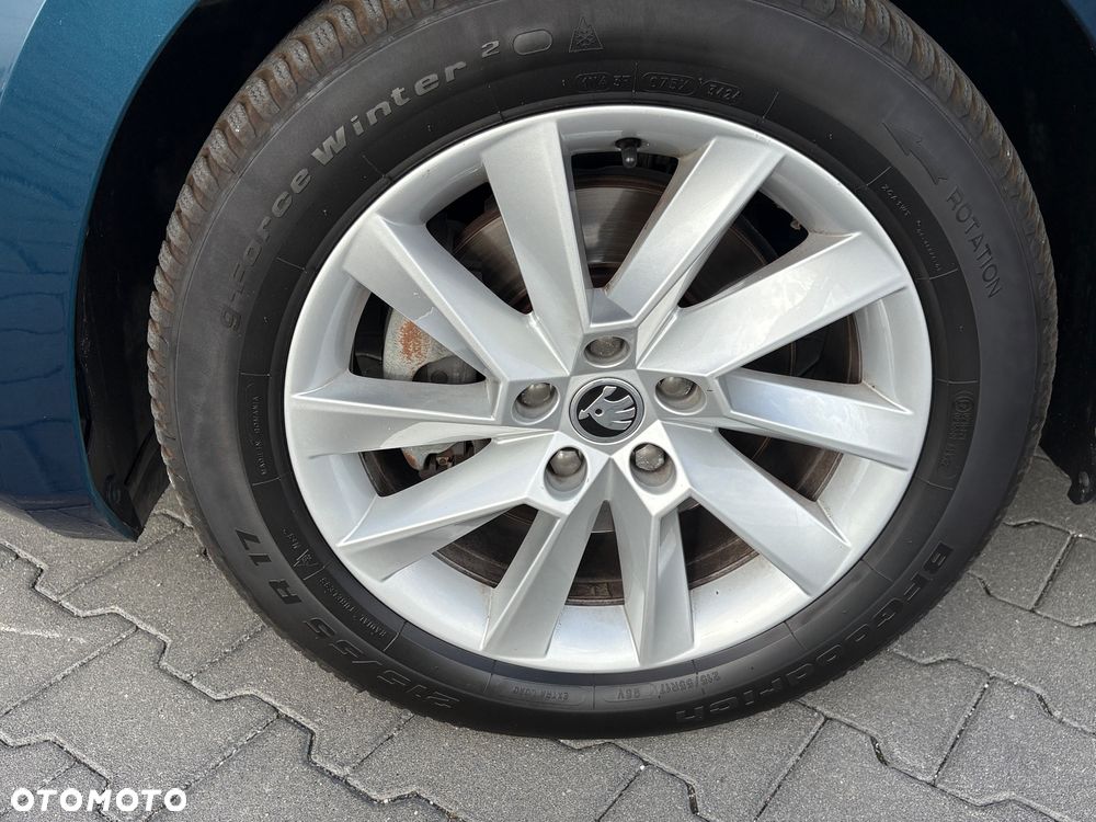 Skoda Superb Combi 2.0 TDI DSG Ambition - 28