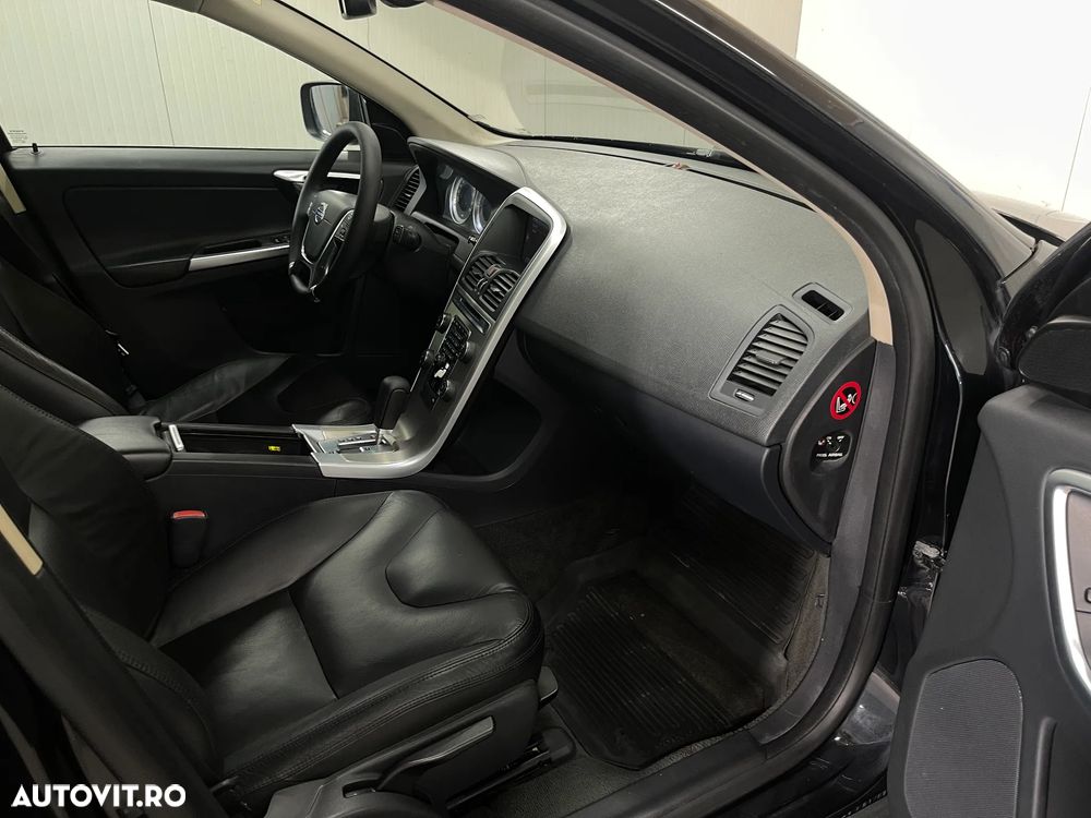 Volvo XC 60 2.4D AWD Momentum - 10