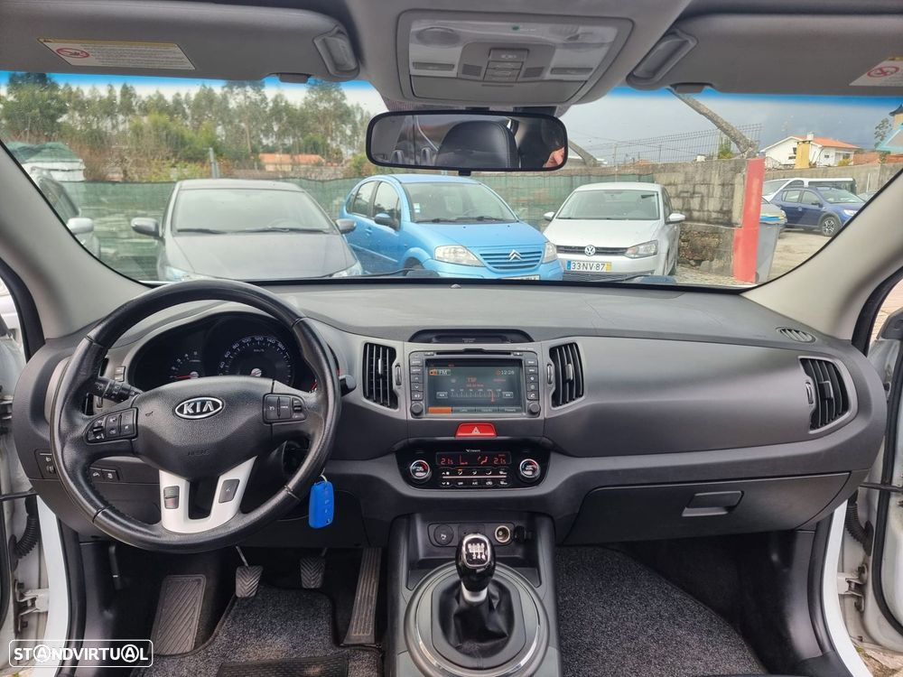 Kia Sportage 1.7 CRDI ISG LX - 8
