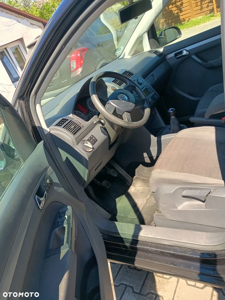 Volkswagen Touran - 14
