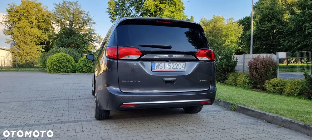 Chrysler Pacifica - 7