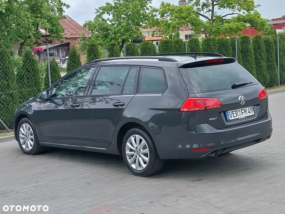 Volkswagen Golf 1.6 TDI DPF Highline - 7