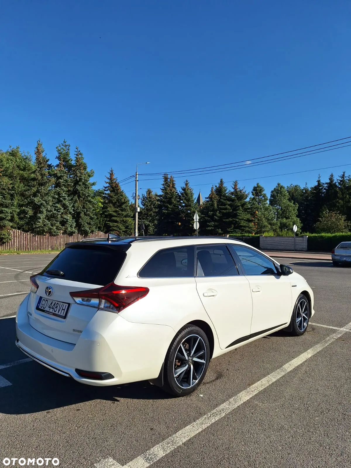 Toyota Auris Hybrid 135 Selection - 14