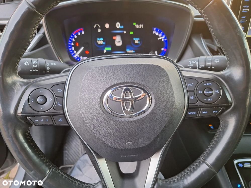 Toyota Corolla 2.0 Hybrid Executive - 11