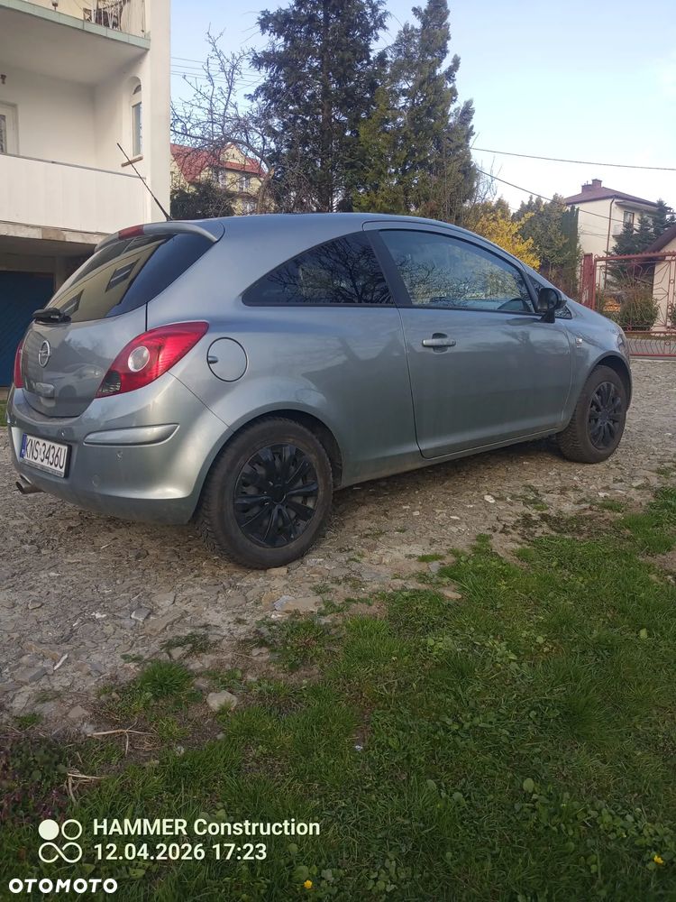 Opel Corsa 1.4 16V Energy - 10