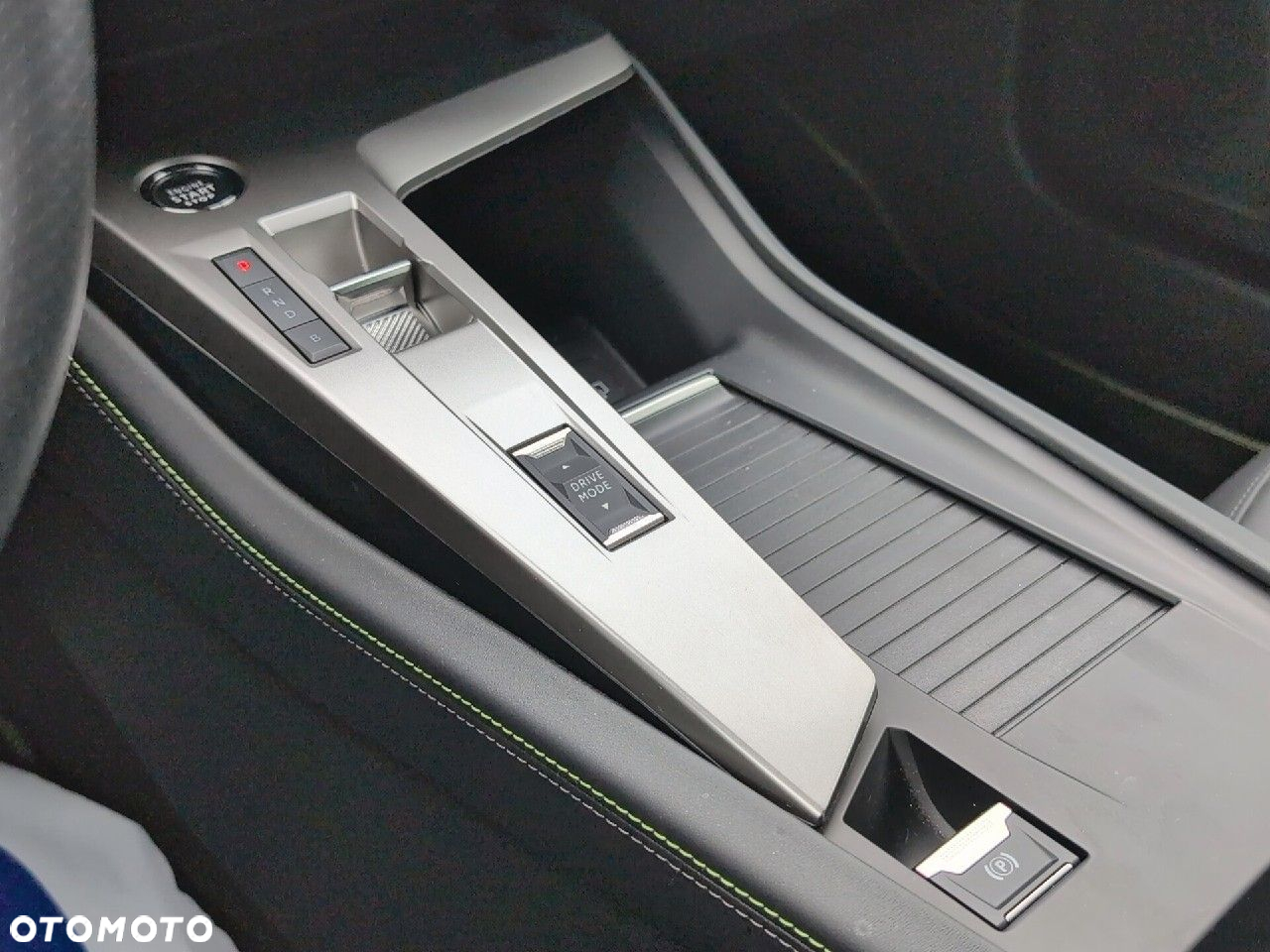 Peugeot 408 - 15