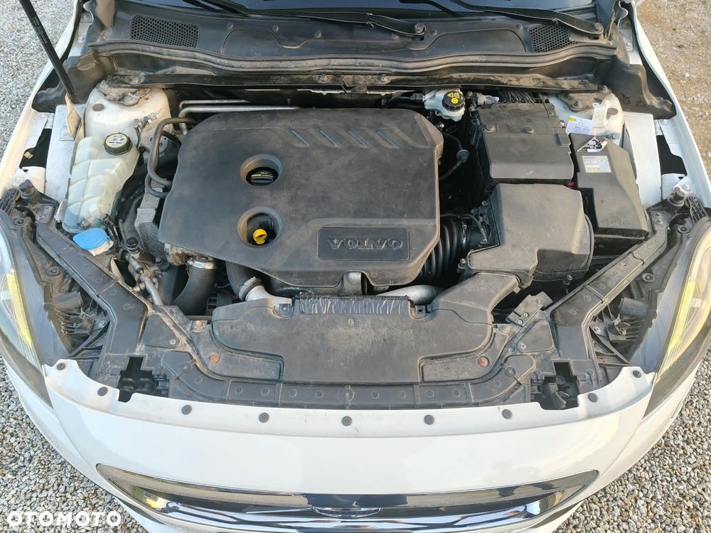 Volvo V40 Cross Country - 37