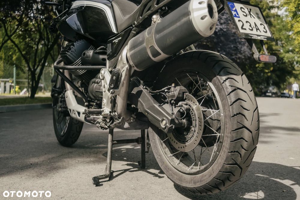 Moto Guzzi V85 - 4