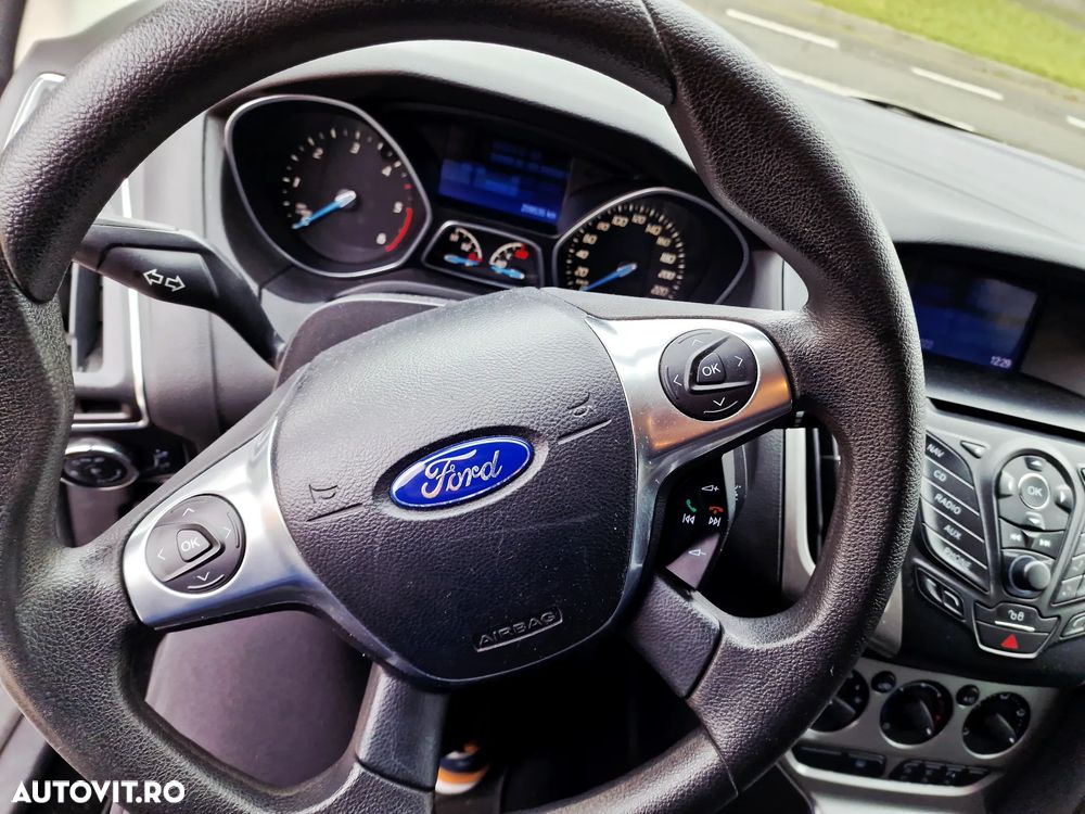 Ford Focus 1.6 TDCi DPF Start-Stopp-System Champions Edition - 9