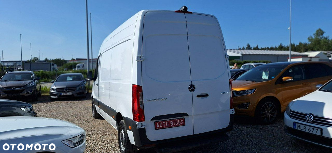 Mercedes-Benz Sprinter - 5