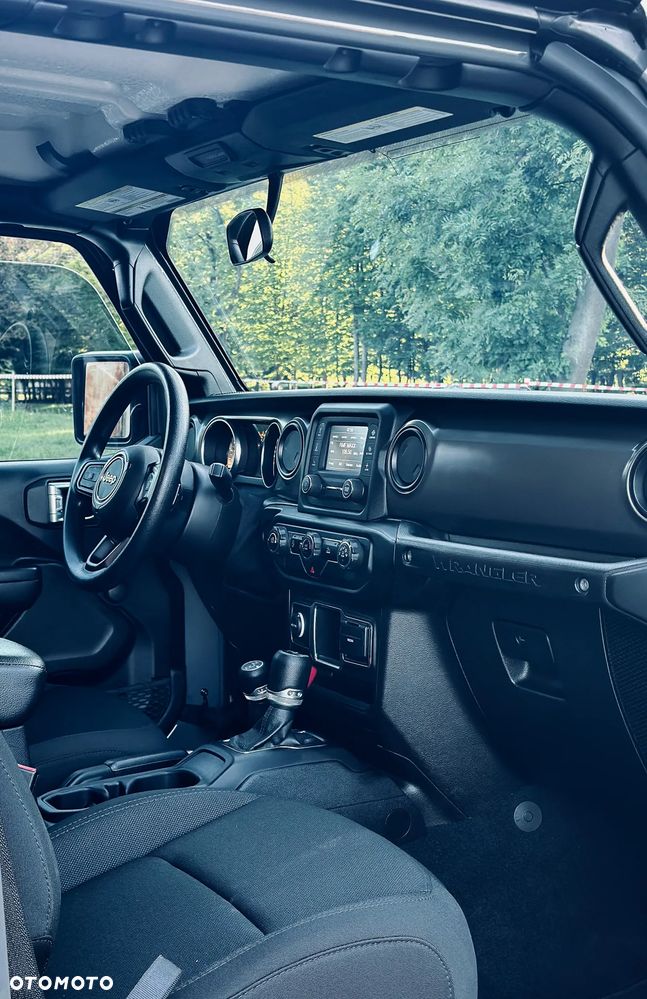 Jeep Wrangler 2.0 T-GDI Hardtop AWD Automatik Sport - 13