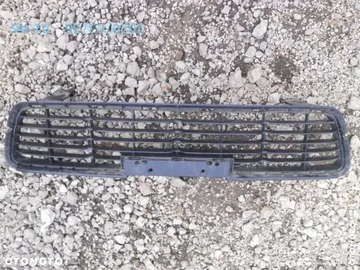 KRATKA ZDERZAKA TOYOTA HILUX OD 05.2015r Numer katalogowy części: 53112-0k130 - 1