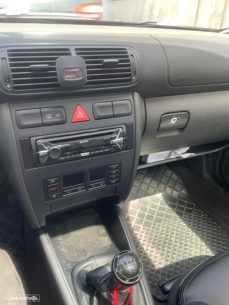 Audi A3 1.8 Sport Turbo - 12