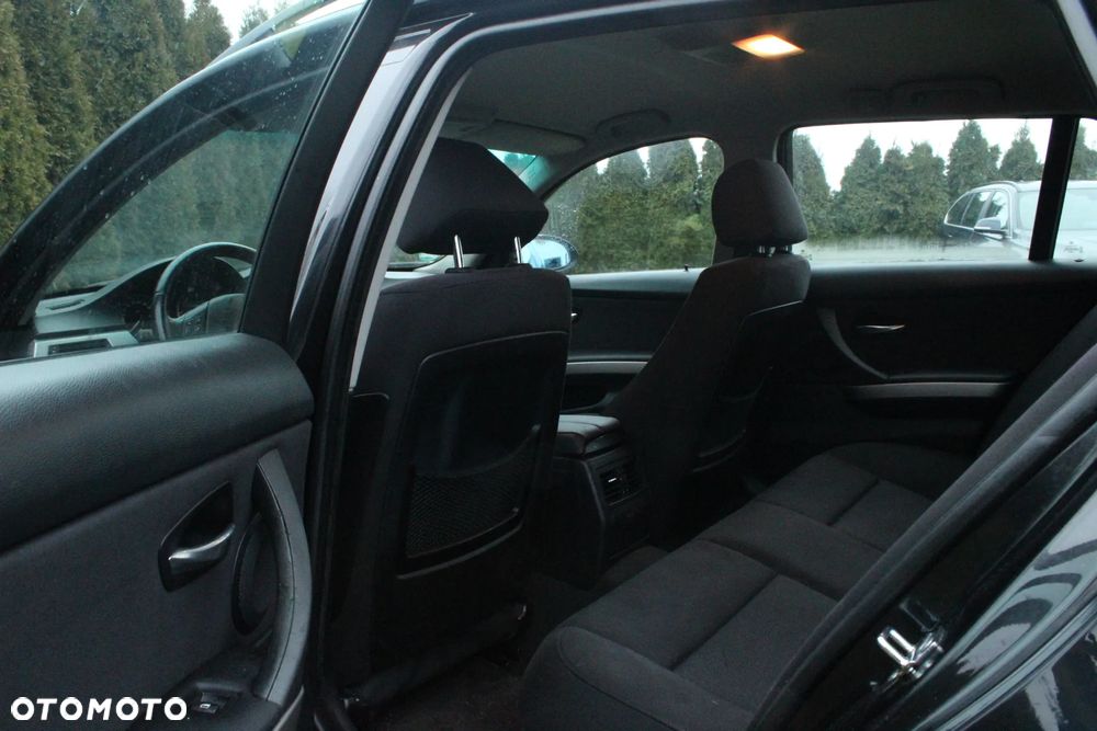 BMW Seria 3 320d DPF - 9