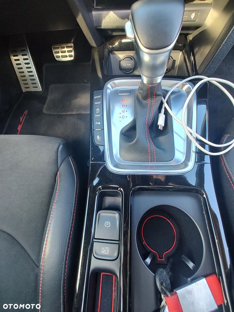 Kia ProCeed 1.6 T-GDI GT DCT - 4