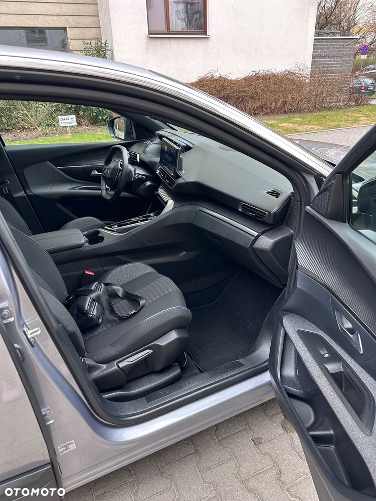 Peugeot 3008 1.2 PureTech GPF Allure S&S EAT8 - 11