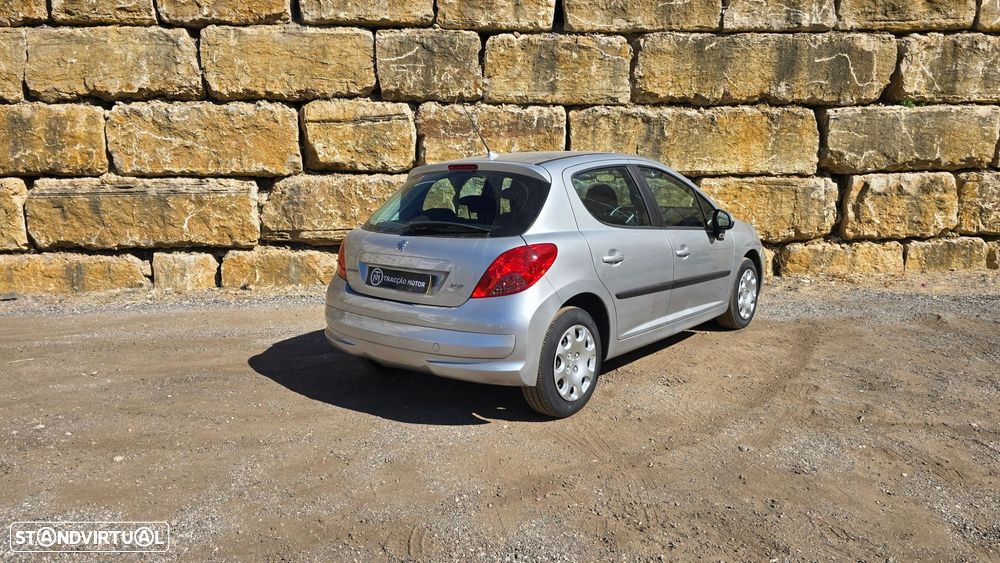 Peugeot 207 1.4 HDi Urban - 2