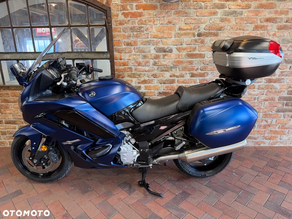 Yamaha FJR - 6